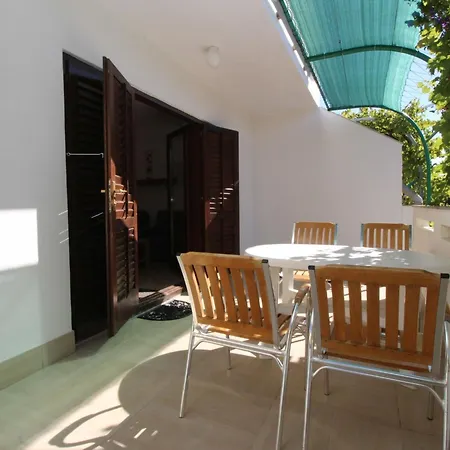 Charmante In Mit Eigener Terrasse By Interhome Baška