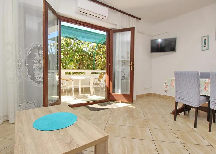 Apartamento Charmante In Mit Eigener Terrasse By Interhome *