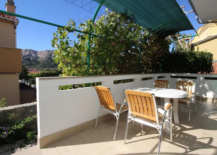 Charmante In Mit Eigener Terrasse By Interhome Apartamento *