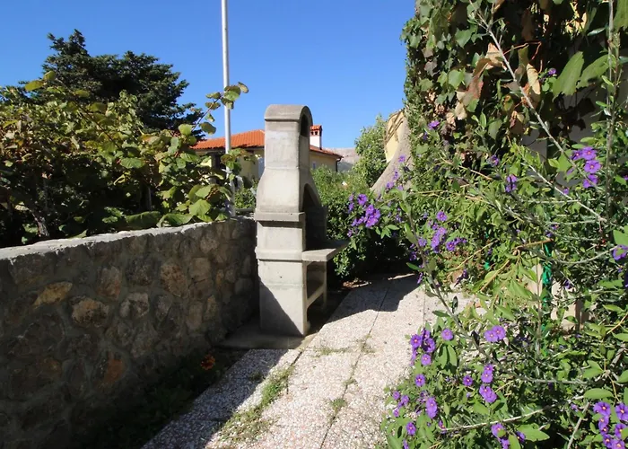 Apartamento Charmante In Mit Eigener Terrasse By Interhome *